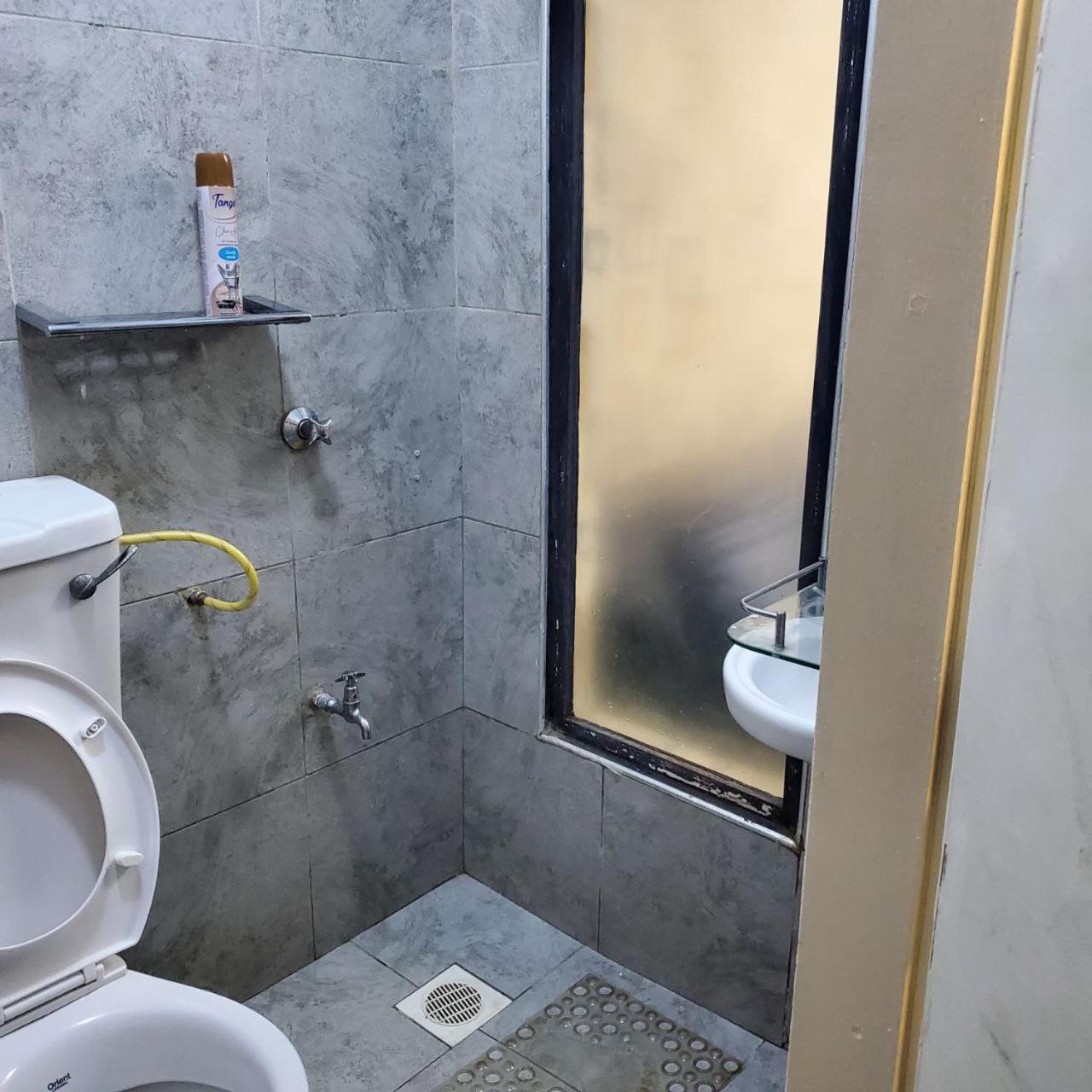 Apartamento Lovely & Cozy Compact Studio Near Airport With Rooftop View Nairobi Exterior foto